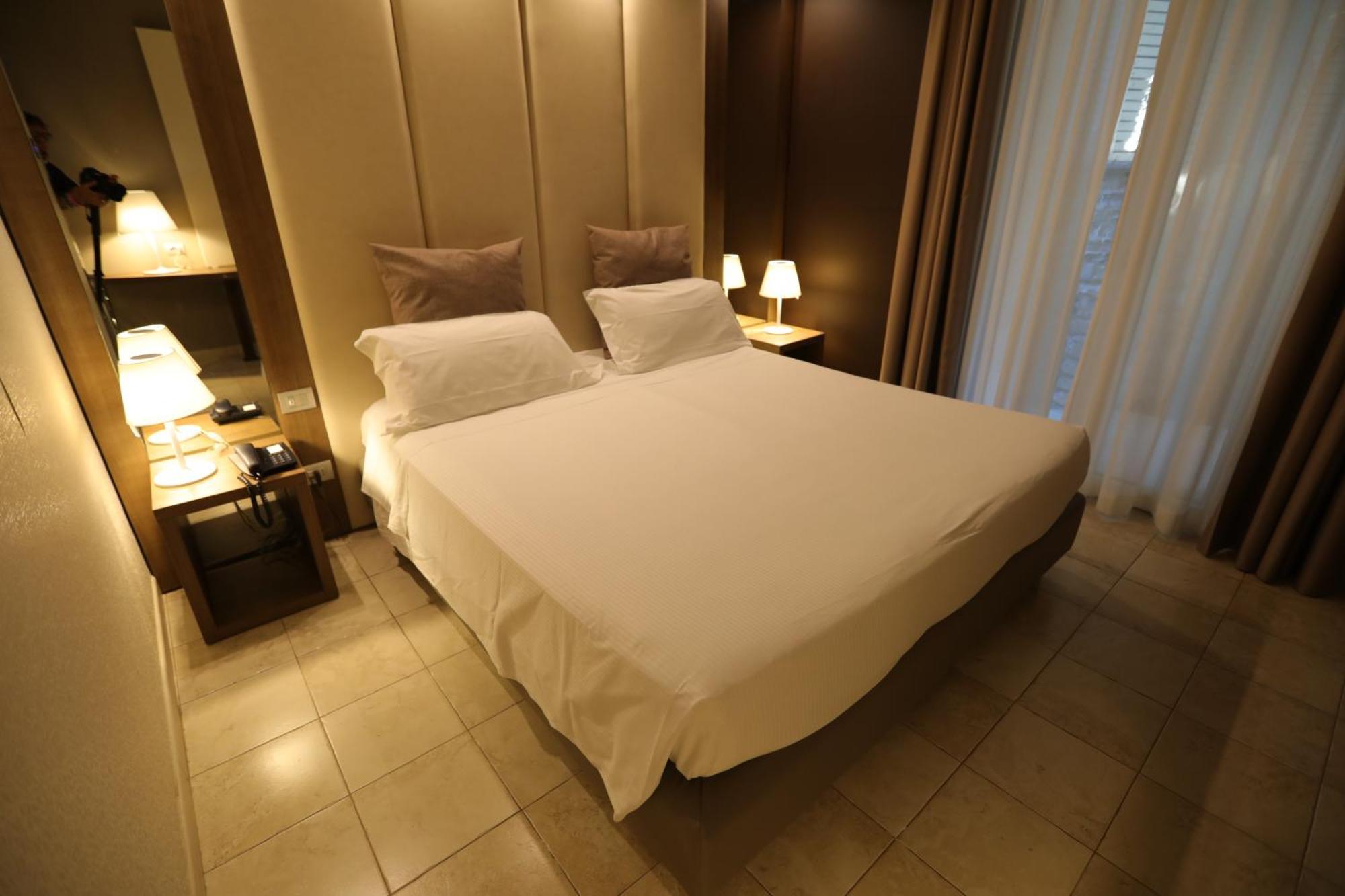 Hotel Lafayette ジョヴィナッツォ エクステリア 写真